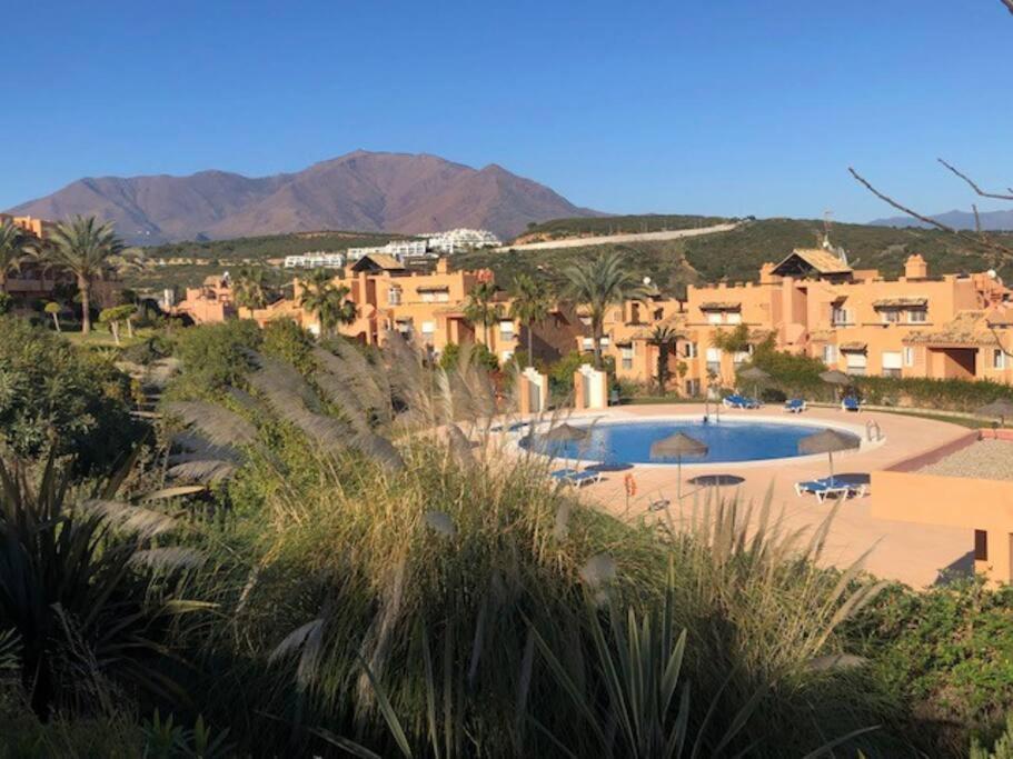 Schoenes Penthouse Mit Meerblick Pura Vida Bahia de Casares Exterior photo