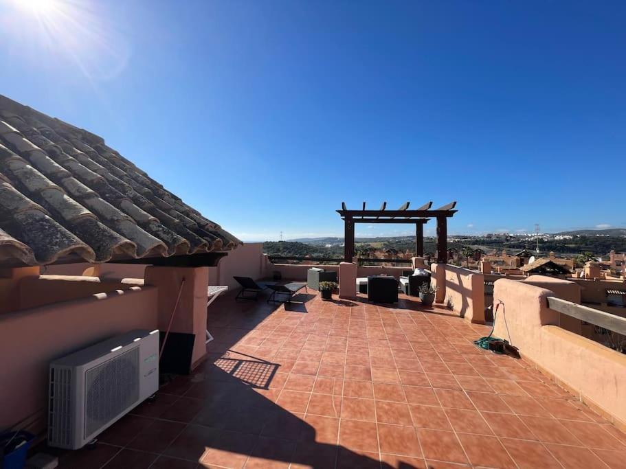 Schoenes Penthouse Mit Meerblick Pura Vida Bahia de Casares Exterior photo