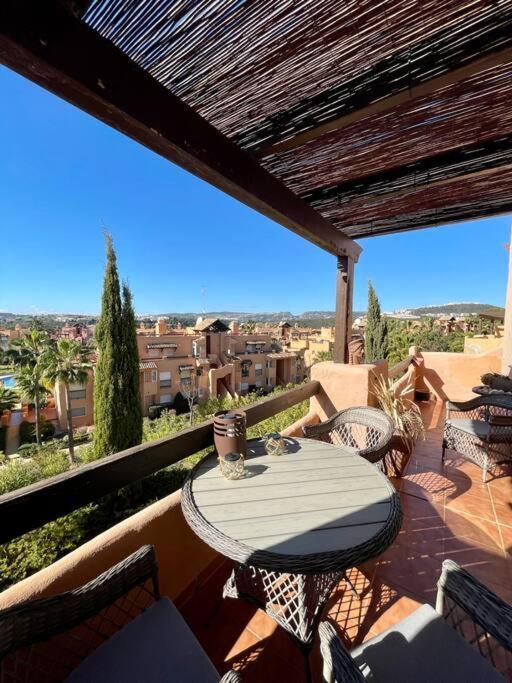 Schoenes Penthouse Mit Meerblick Pura Vida Bahia de Casares Exterior photo